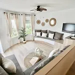 Familia Apartamento *