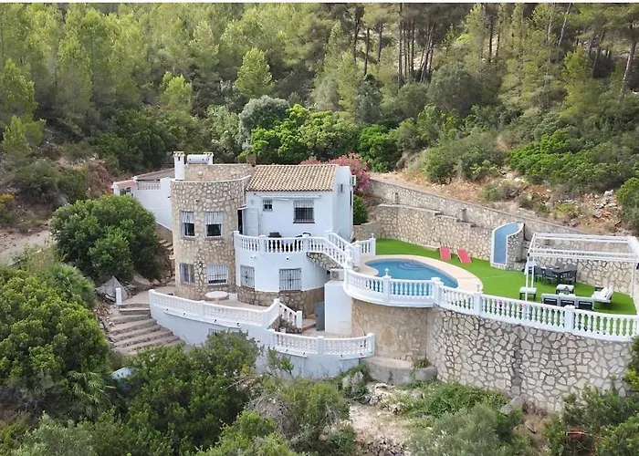 Familia * دينايا